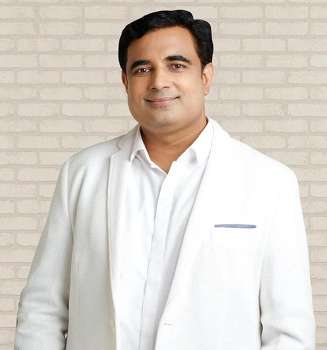 Pt  Pawan Kaushik One Of The Top 5 Best Astrologers In Delhi